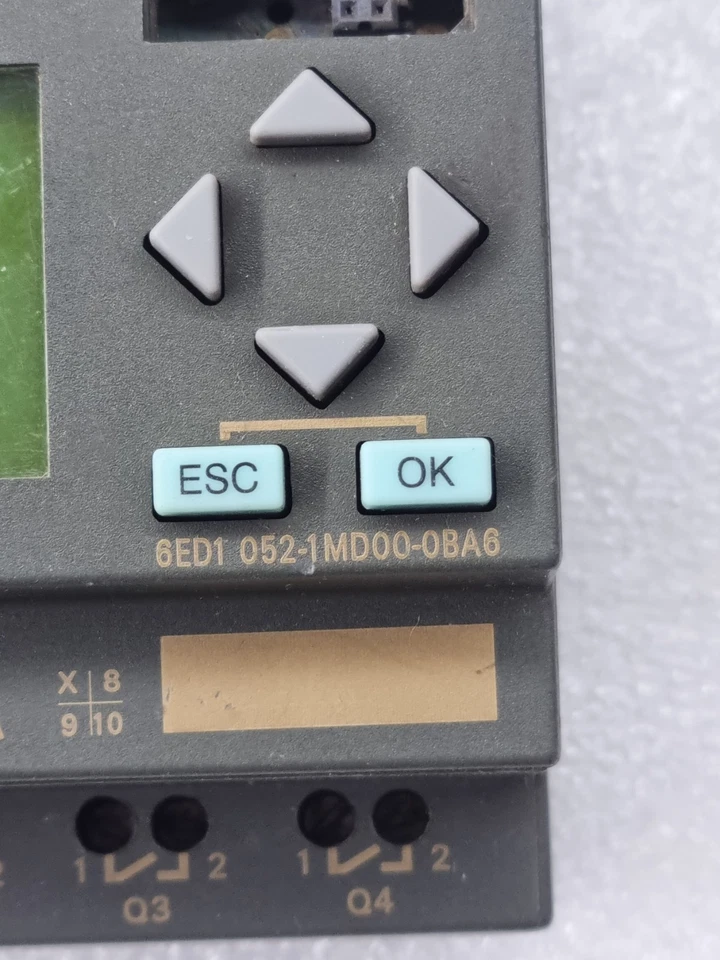 SIEMENS LOGO 12/24RC PLC PROGRAMMABLE LOGIC CONTROLLER 6ED1052-1MD00-0BA6